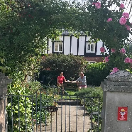 Spring Gardens 4*
